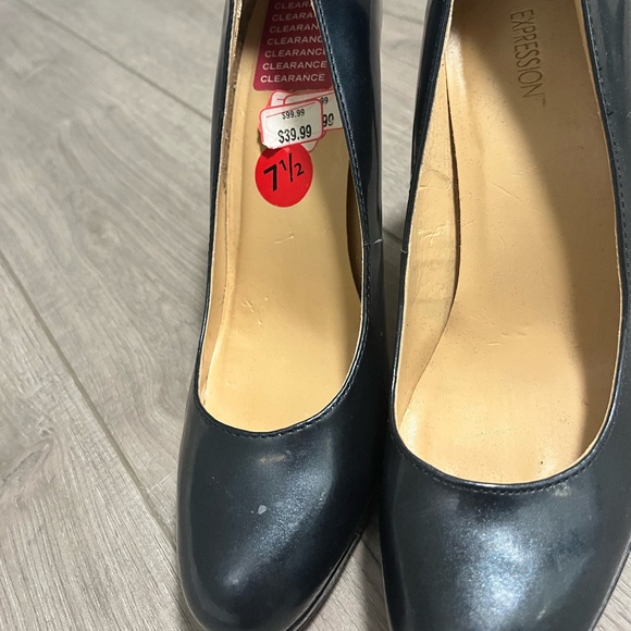 4/$10 EXPRESSION | Size 7.5 | GREYISH BLUE/BLACK | Leather Upper | Heels - Picture 2 of 5